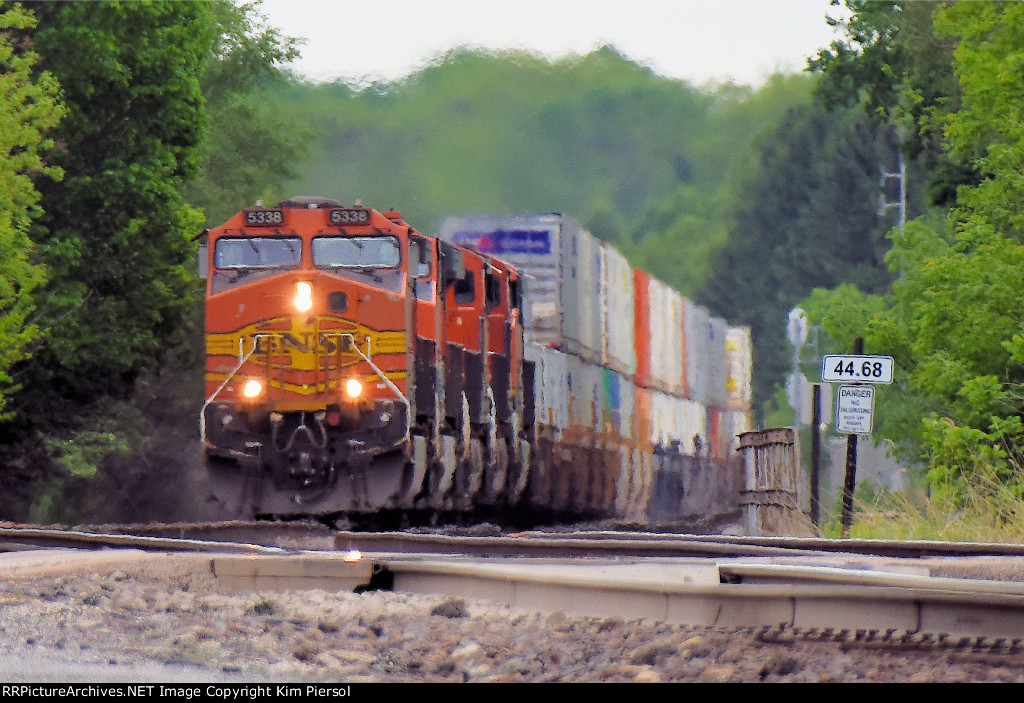 BNSF 5338